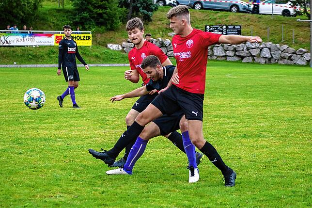 Bild 19: SV Buch setzt sich mit 4:1 gegen den FC Hochrhein durch &ndash; und wir haben die Bilder!