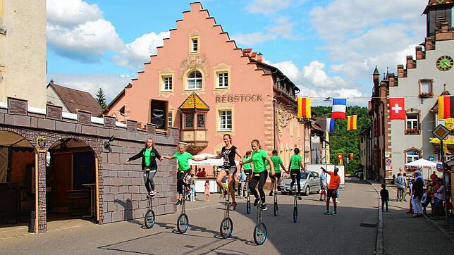 Das Städtlefest Stühlingen wurde im Anschluss an die Gemeindereform 1975 etabliert. Walter Berg hatte als Leiter des städtischen ...