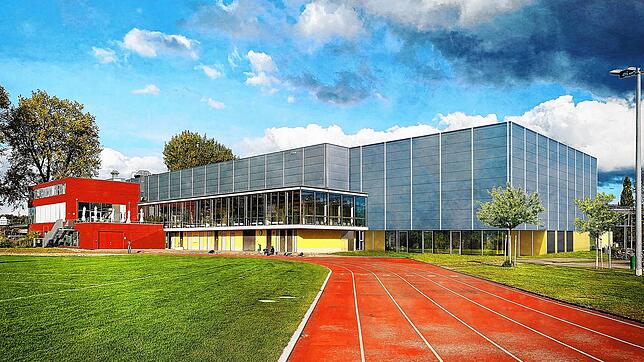 Klares Signal aus dem Technischen und Umweltausschuss (TUA): Der Anbau der Schänzlehalle (rechts im Bild) soll kommen. Jetzt muss nur ...