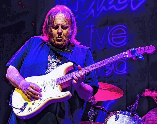 Star des Konzerts in Wehr: Walter Trout, einer der besten Blues-Rock Gitarristen der Welt.