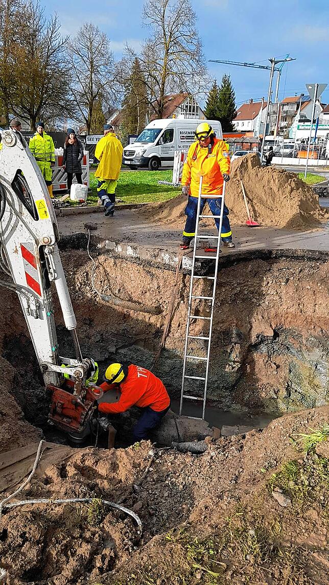 Bild 14: Danke  allen fleißigen Helfer, die beim 72 Stunden Wasser-Chaos angepackt haben