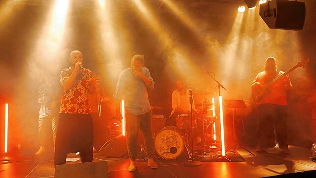 Bild 23: Šuma Čovjek Live in der alten Schlosserei – Die besten Bilder