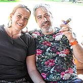 Ester Bommeli und Daniel Senn in der Raucher-Lounge des Fantasticals.