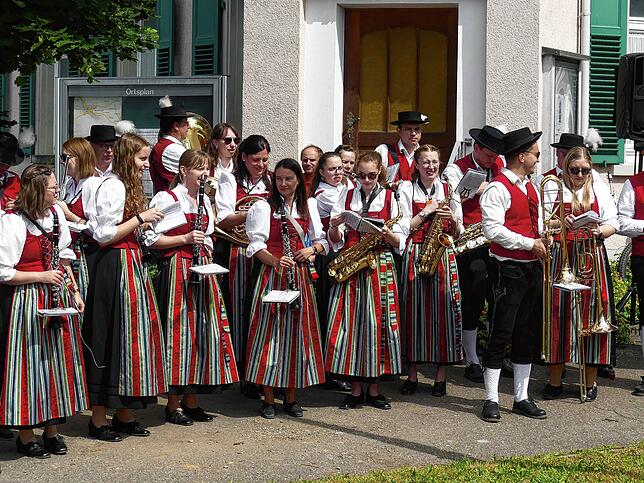 Bild 19: Gute Laune beim Mostfest in Bermatingen-Ahausen
