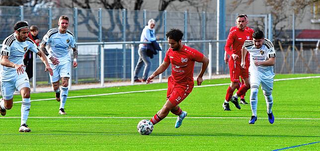 Bild 12: SV Jestetten gewinnt Kellerduell mit 3:2 gegen SV 08 Laufenburg II &ndash; und wir haben Bilder!