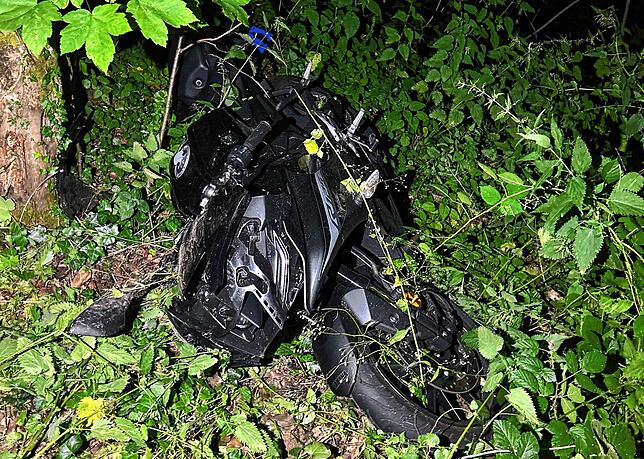 Das ramponierte Motorrad des 16-Jährigen.