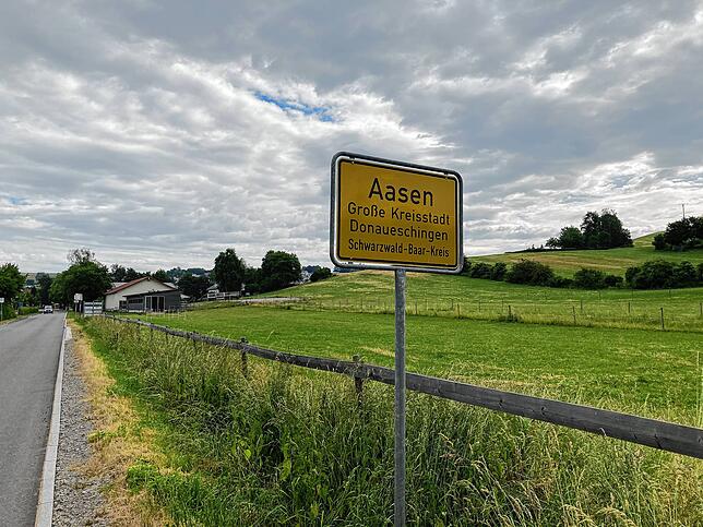 Die düsteren Wolken über dem Ort hätten mir eigentlich eine Warnung sein sollen.