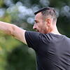 Kann nach dem negativen Corona-Test eines Spielers das Training mit sofortiger Wirkung wieder aufnehmen. FC Bad Dürrheims Coach Enrique ...