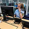 Kirstin Broszeit ist die Chefin der Schutzpolizei im Präsidium. Das Bild zeigt sie im Mai 2021 bei der Leitung eines Polizeieinsatzes.
