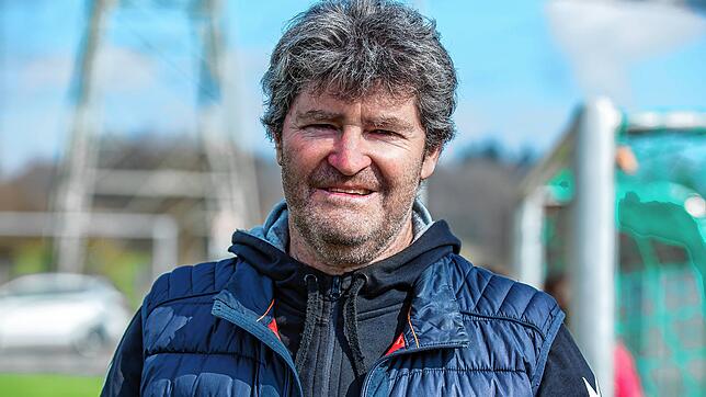 Erfolg: Ralf Lauber gewann mit der SpVgg Andelsbach souverän die Meisterschaft in der Kreisliga B-3 und stieg mit seiner Mannschaft ...