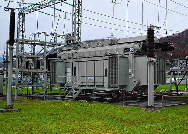 Trafo von 220 kV auf 110 kV.