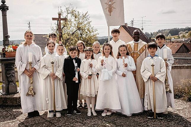 Bild 2: Heiliges Sakrament: Alle Bilder zur Kommunion und Konfirmation im Raum Stockach