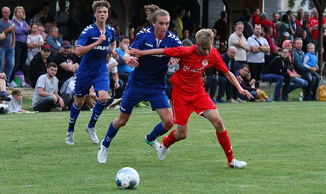 Bild 17: SC Freiburg U17 mit Luis Weber und Marek Bleise besiegen den FC Winterthur U18 mit 5:1 &ndash; und wir haben die Bilder!