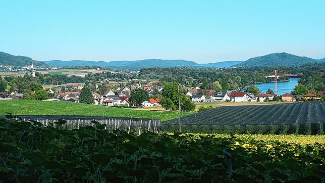 Idyllisch liegt Büsingen am Hochrhein. Doch die Gemeinde muss wegen der Exklavenlage immer wieder Probleme lösen – wie jetzt zum ...