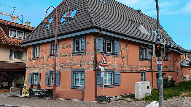 Das Apart-Hotel liegt an der Hauptstraße (B34) in Ludwigshafen bei der Fußgängerampel. (Archivbild)
