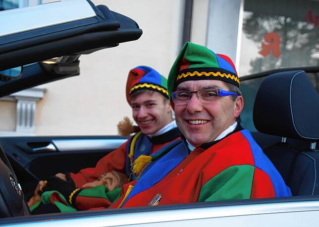 Die Laufnarren Max Knoll (vorne) und sein Sohn Felix.
