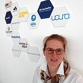 Seit Januar 2021 leitet Christina Groll das Gründungszentrum der Stadt Konstanz, welches den Namen „Farm“ trägt. An der Wand ...