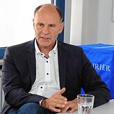 Oberbürgermeister Bernd Häusler: „Auch ich wurde von der Schließung der SB-Automaten der Sparkasse in Bohlingen überrascht. Eine ...