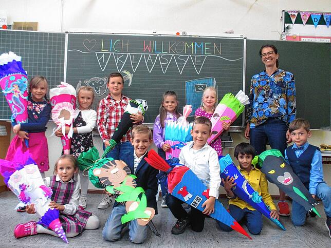 Grundschule Peterzell, Klasse 1: Die erste Klasse der Grundschule Peterzell mit Klassenlehrerin Martina Fleig.