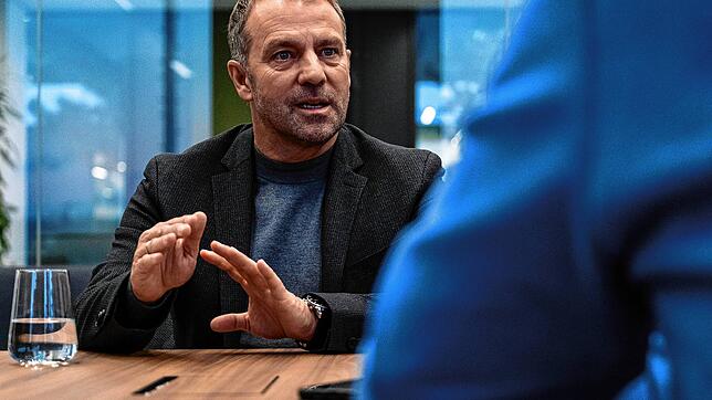 Hansi Flick im Interview mit der dpa. Der Trainer der Fußball-Nationalmannschaft blickt nach dem Vorrundenaus mit Wehmut auf die ...