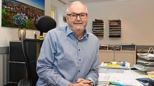 Mönchweilers Bürgermeister Rudolf Fluck stellt sich im Interview Fragen zur kommunalpolitischen Situation der Gemeinde Mönchweiler. ...