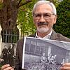 Autor Hans Mehlin mit historischen Fotos aus dem Familienalbum seiner Hotzenwälder Urgroßmutter Anna.