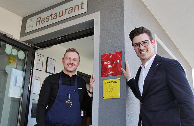 Ein Archivbild von 2023 zeigt die Brüder Niklas (rechts) und Jason Grom, die sich damals über den ersten Michelin-Stern für ihr ...