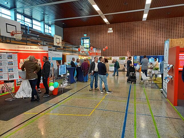 Bild 2: Eindrücke von der größten Immobilienmesse am Hochrhein