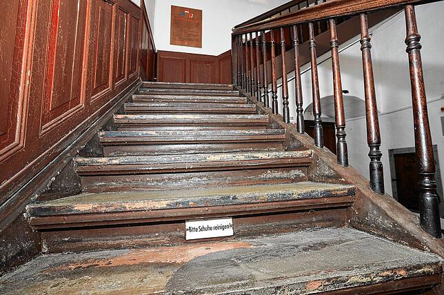Bild 10: Tanzschlössle im Keller, Dreck im Dach: So sah das Österreichische Schlösschen vor der Sanierung aus