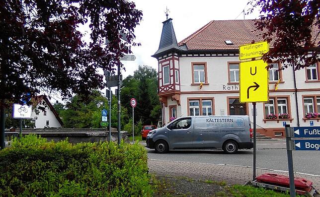 Eine Umleitung ist eingerichtet. Die dauert allerdings bis zu viermal so lang wie die normale Route.