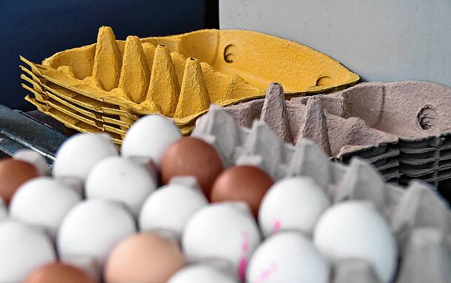 Marktverkäufer dürfen keine benutzten Eierkartons von Kunden zurücknehmen, um diese später am Hof erneut für den Verkauf vorzubereiten ...
