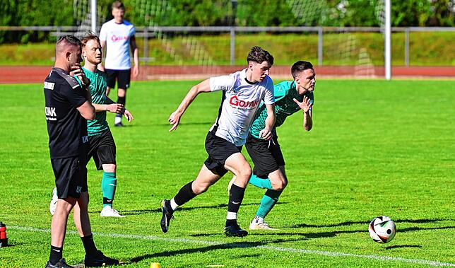Bild 23: SG FC Wehr/Brennet besiegt den FC Zell mit 1:0 – und wir haben Fotos!