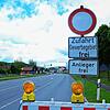 An der Schorenkreuzung weist dieses Schild im Juni die Verkehrsteilnehmer aus Richtung Villingen kommend darauf hin, dass die Zufahrt ...