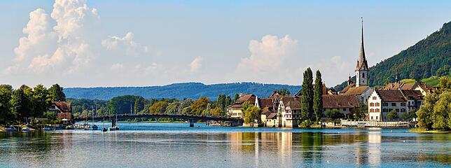 Der Ort, an dem der Bodensee wieder zum Rhein wird – die Stadt Stein am Rhein.