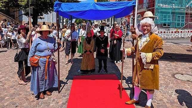 Graf Heinrich VIII. zu Fürstenberg und seine Frau Amalie (hier das diesjährige Grafenpaar) riefen das Gregorifest 1589 als Fest für ...
