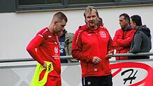 Trainer Patrick Fossé (rechts) und Angreifer Felix Fehrenbach hoffen, dass Aufsteiger Königsfeld gut in die Saison startet. Bild: kat