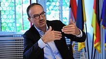 Oberbürgermeister Uli Burchardt während des Gesprächs mit dem SÜDKURIER.