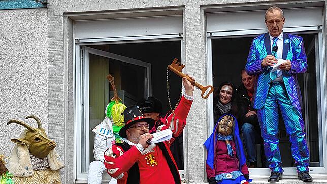 Die Quellwasser-Zunft hat die Macht – Bürgermeister Ossola wehrt sich bis zum Schluss glänzend.