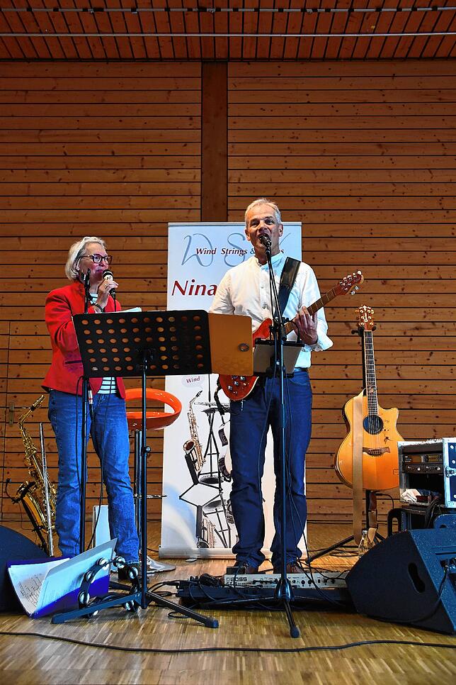 Bild 27: Oldtimer, Schlachtplatte, Musik: So war das Herbstfest in Orsingen