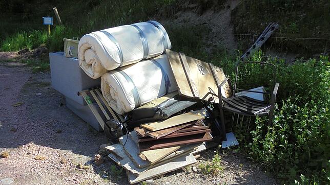 Das kann künftig in Schramberg richtig teuer werden. Illegaler Müll im Eichbachtal in Tennenbronn.