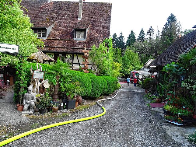 Bild 5: Heiligenberger Feuerwehr übt bei der Hofstetter Mühle