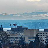Auf dem Landeplatz vom Klinikum Konstanz im Dezember 2020.