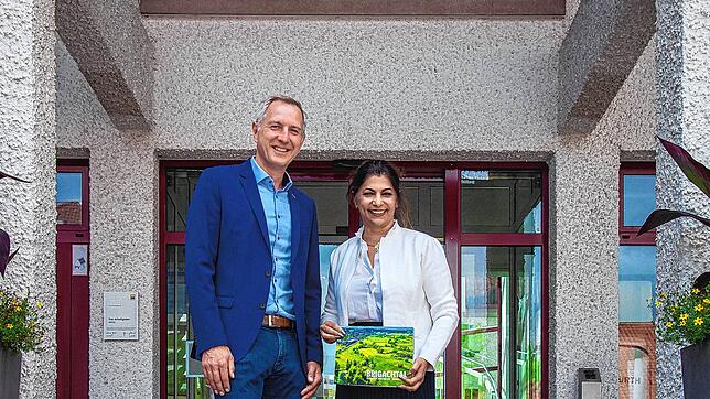 Besuch von Derya Türk-Nachbaur bei Brigachtals Bürgermeister Michael Schmitt. Ein in Teilen kontroverser Austausch mit dem Fazit: Es ...