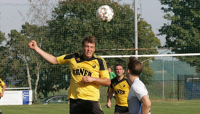 Bild 8: SV Nöggenschwiel verliert gegen Spvgg. Brennet-Öflingen mit 2:3 &ndash; wir haben die Bilder!