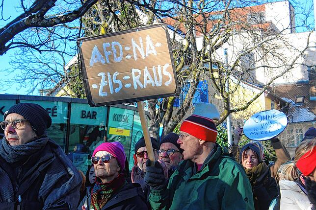 Bild 7: Kundgebung gegen Rechtsextremismus: Bilder von der Veranstaltung auf dem Landungsplatz