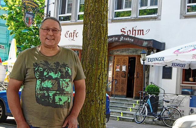 2020: Noch heute steht „Café Sohm“ über dem Eingang zu jenem Lokal, das die Großeltern von Maximilian Sohm 1912 in der ...