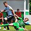 Unter Druck: Kapitän Jeremy Stangl (links) und der FSV Rheinfelden benötigen am Samstag in der Partie gegen den FSV RW Stegen unbedingt ...