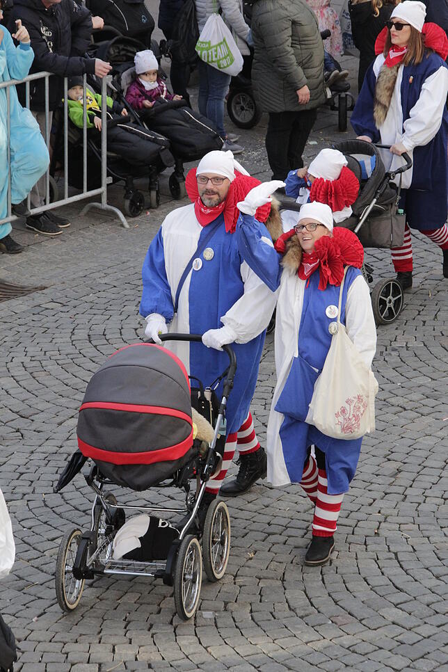 Bild 31: Bilder vom großen Kinderumzug von oben – Teil 2