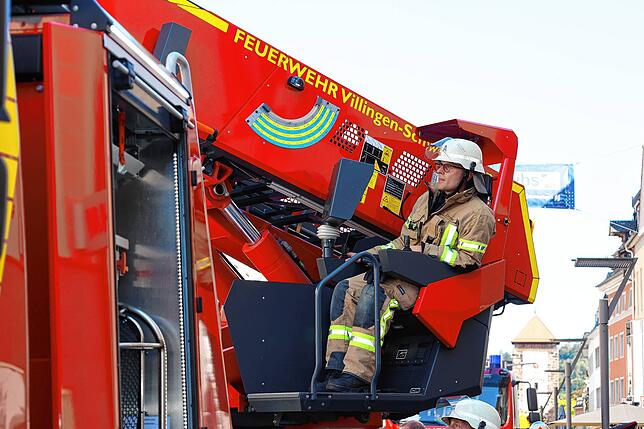 Bild 14: Die Feuerwehr Villingen demonstriert ihr Können bei der Hauptprobe