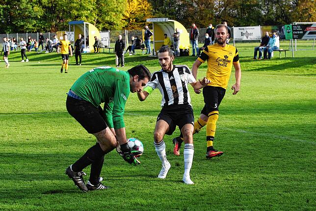 Bild 13: VfR Horheim-Schwerzen feiert gegen C.S.I. JR Laufenburg einen klaren 6:1-Erfolg &ndash; und wir haben die Bilder!